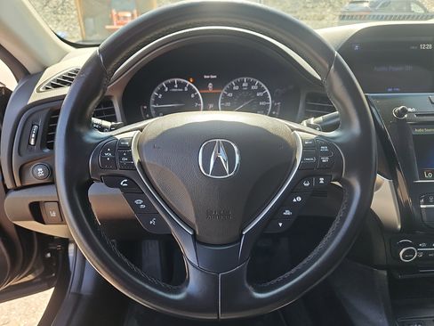 Used 2017 Acura ILX w/ Premium Package image 21