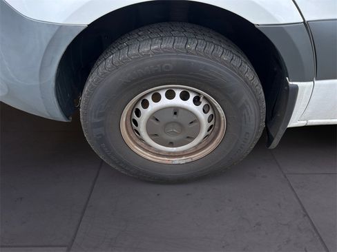 Used 2022 Mercedes-Benz Sprinter 2500 image 14