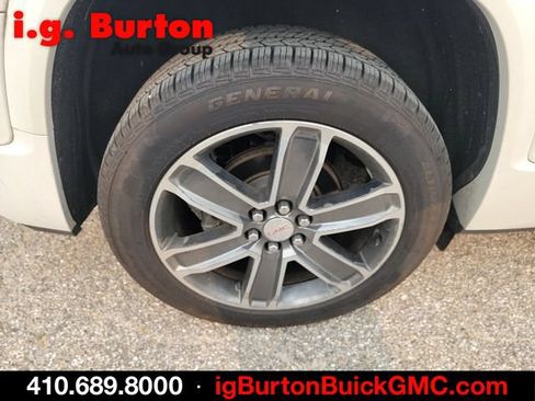 Used 2017 GMC Acadia Denali w/ Technology Package FWD image 7