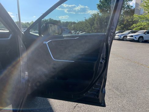 Certified 2025 Toyota RAV4 LE image 34