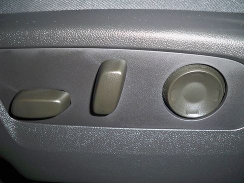 Used 2021 Buick Envision Essence image 8