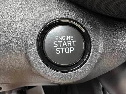 Used 2023 Hyundai Venue Limited w/ Cargo Package FWD image 19