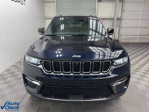 Used 2025 Jeep Grand Cherokee Limited w/ Luxury Tech Group II image 9