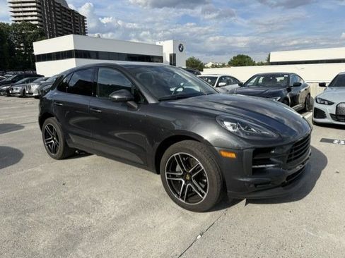 Used 2021 Porsche Macan S AWD/4WD image 2