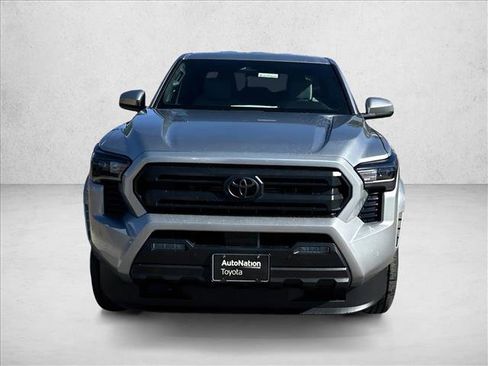 Certified 2025 Toyota Tacoma SR5 image 2