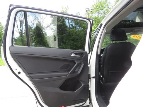 Used 2019 Volkswagen Tiguan SEL AWD/4WD image 19
