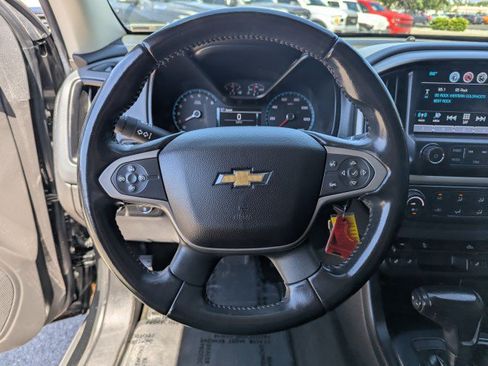 Used 2017 Chevrolet Colorado Z71 AWD/4WD image 13