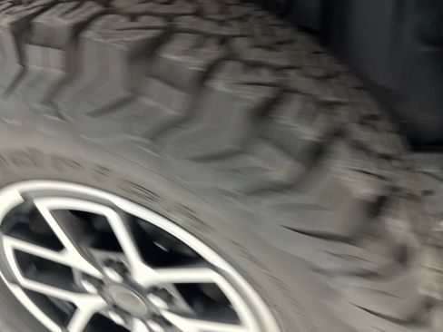 Used 2025 Jeep Wrangler Unlimited Rubicon AWD/4WD image 42
