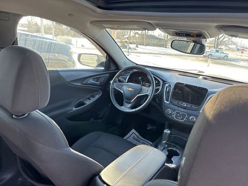 Used 2018 Chevrolet Malibu LT image 7