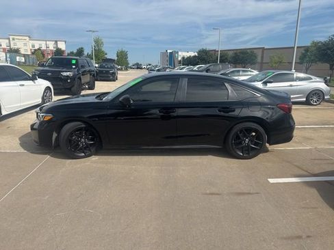 Used 2025 Honda Civic Sport image 6
