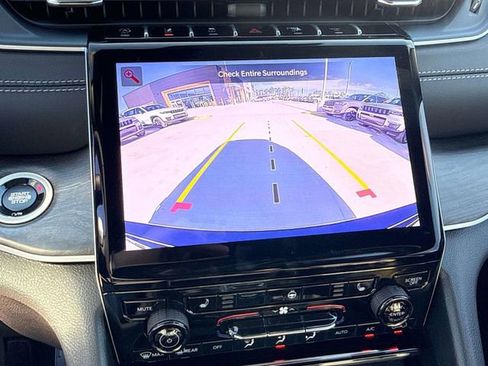 New 2025 Jeep Grand Cherokee Limited image 21