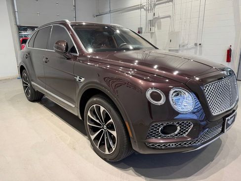 Used 2018 Bentley Bentayga AWD/4WD image 3
