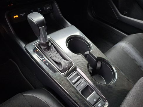 Used 2025 Honda Civic Sport image 18