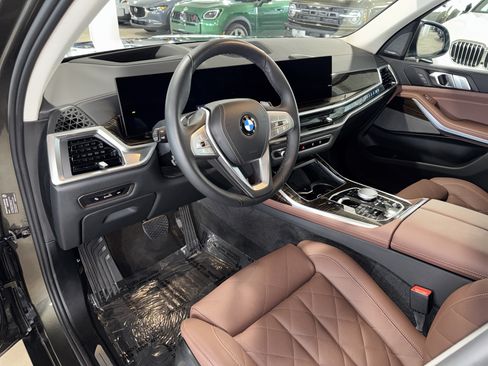 Used 2026 BMW X7 xDrive40i AWD/4WD image 21