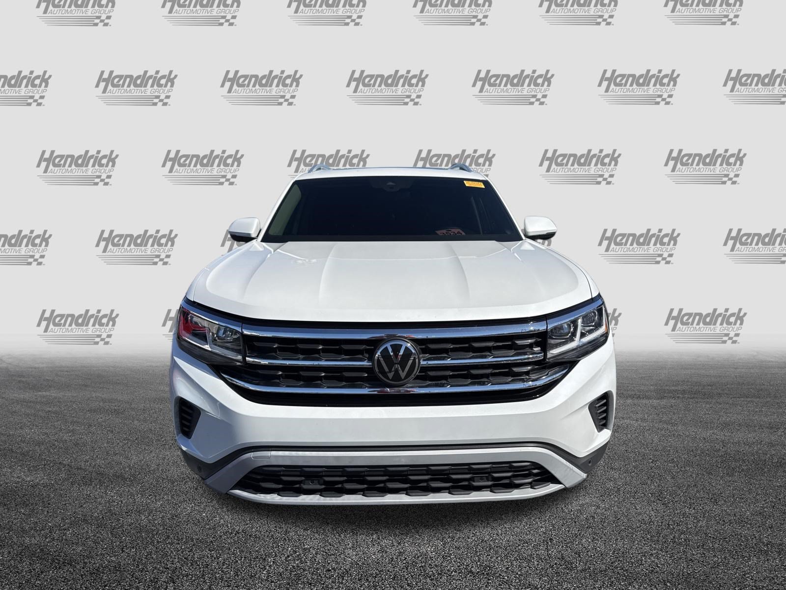 Used 2023 Volkswagen Atlas SEL AWD/4WD image 3