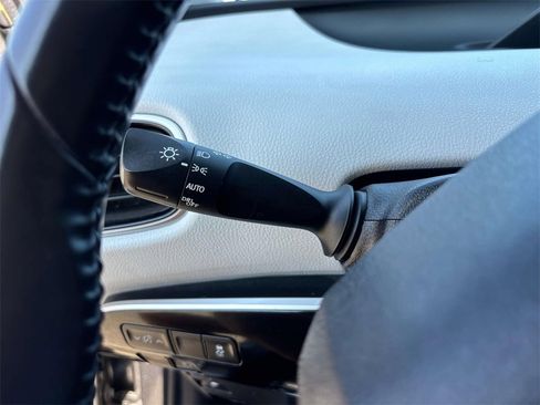 Used 2020 Toyota Prius Prime XLE image 32