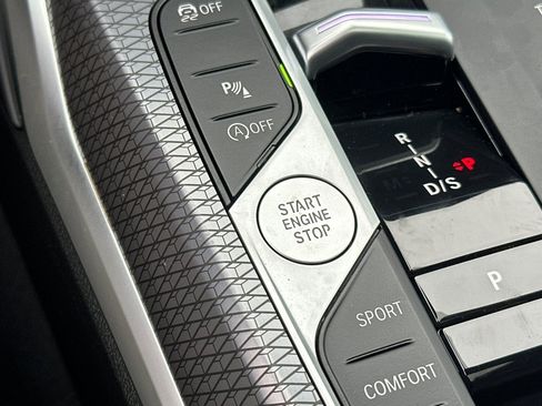 Used 2025 BMW 330i xDrive Sedan w/ Convenience Package image 30