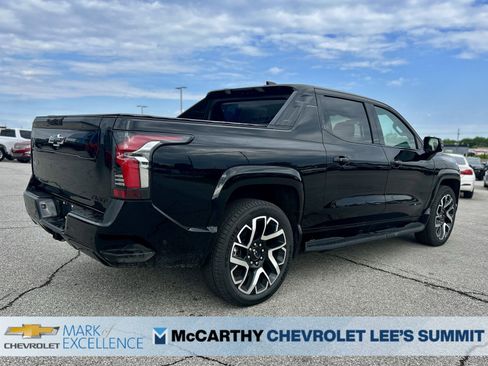 New 2024 Chevrolet Silverado EV RST image 7