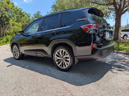 Used 2025 Subaru Forester Touring image 6