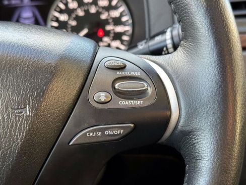 Used 2019 Nissan Pathfinder Platinum image 22