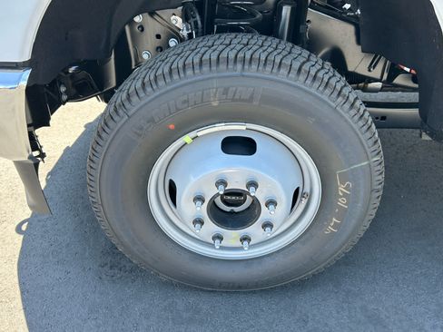 New 2025 Ford F350 XL w/ XL Chrome Package AWD/4WD image 11