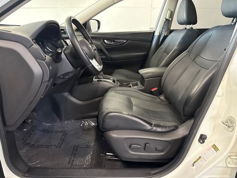 Used 2018 Nissan Rogue SL w/ Premium Package FWD image 9