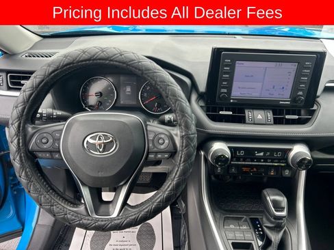 Used 2021 Toyota RAV4 XLE Premium FWD image 6