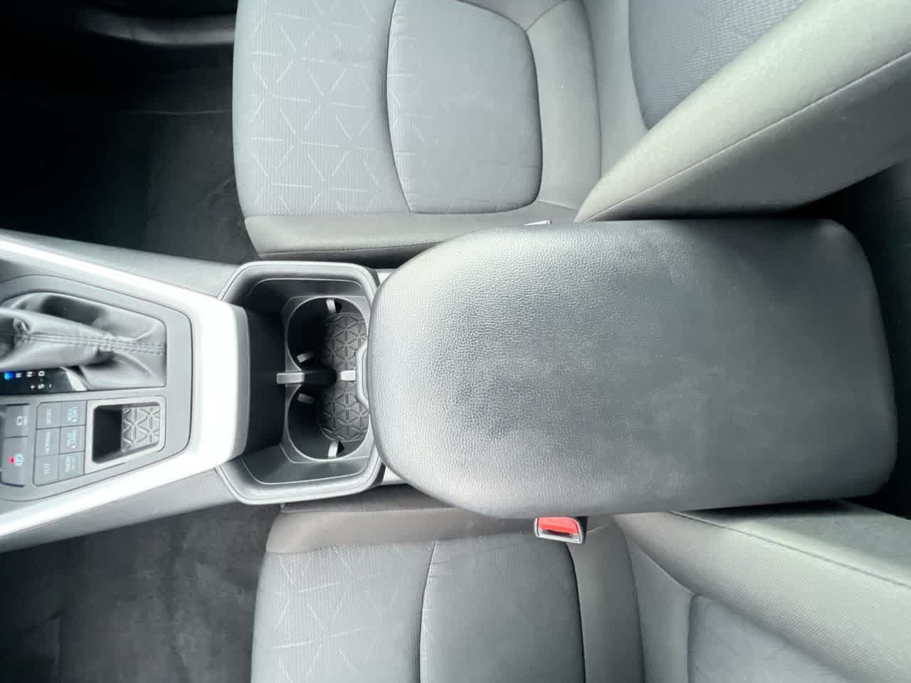 Used 2025 Toyota RAV4 XLE AWD/4WD image 21