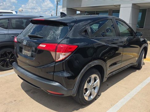 Used 2016 Honda HR-V LX image 10