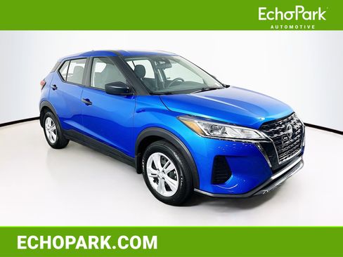 Used 2024 Nissan Kicks S image 1