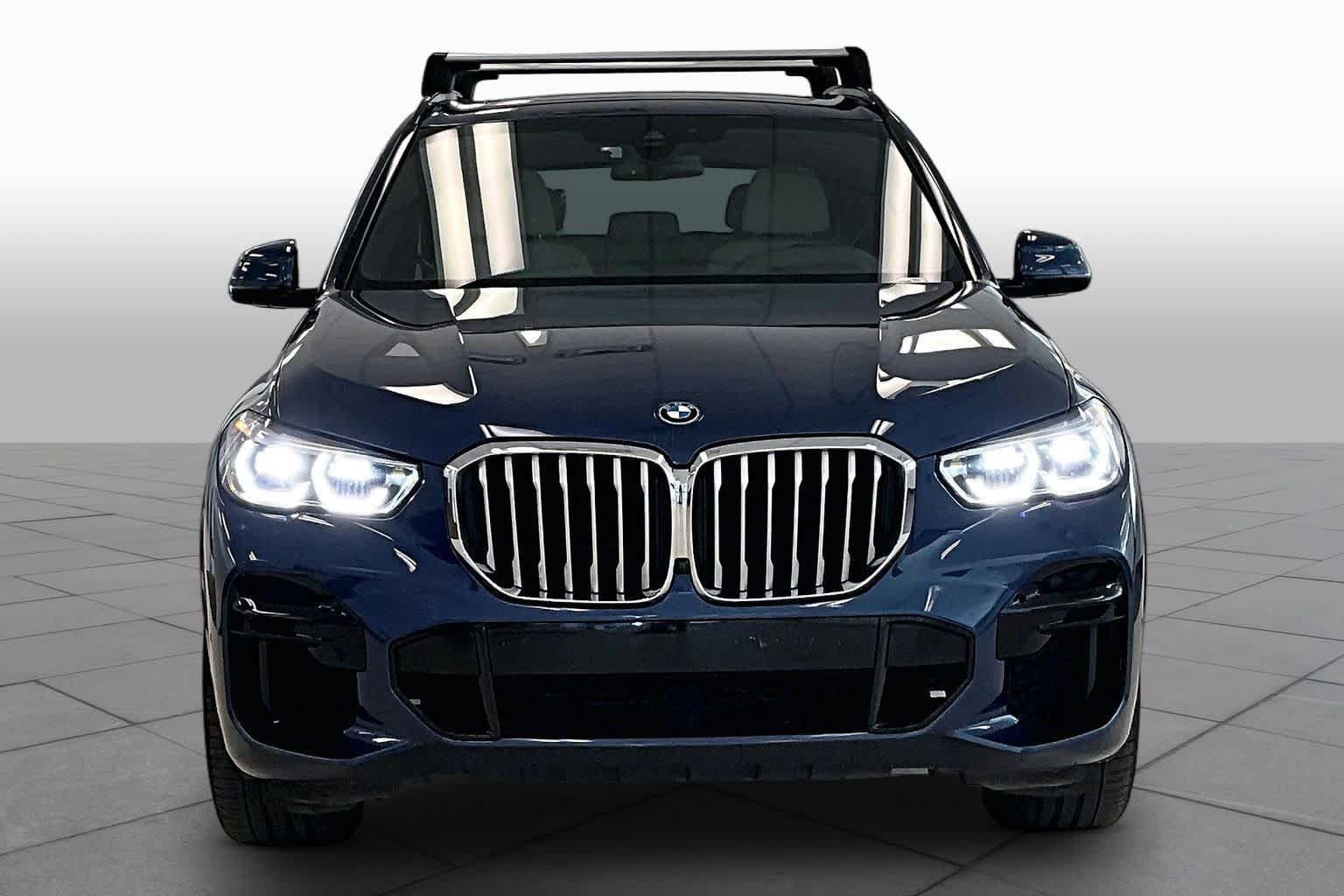 Used 2022 BMW X5 xDrive45e w/ M Sport Package AWD/4WD image 3