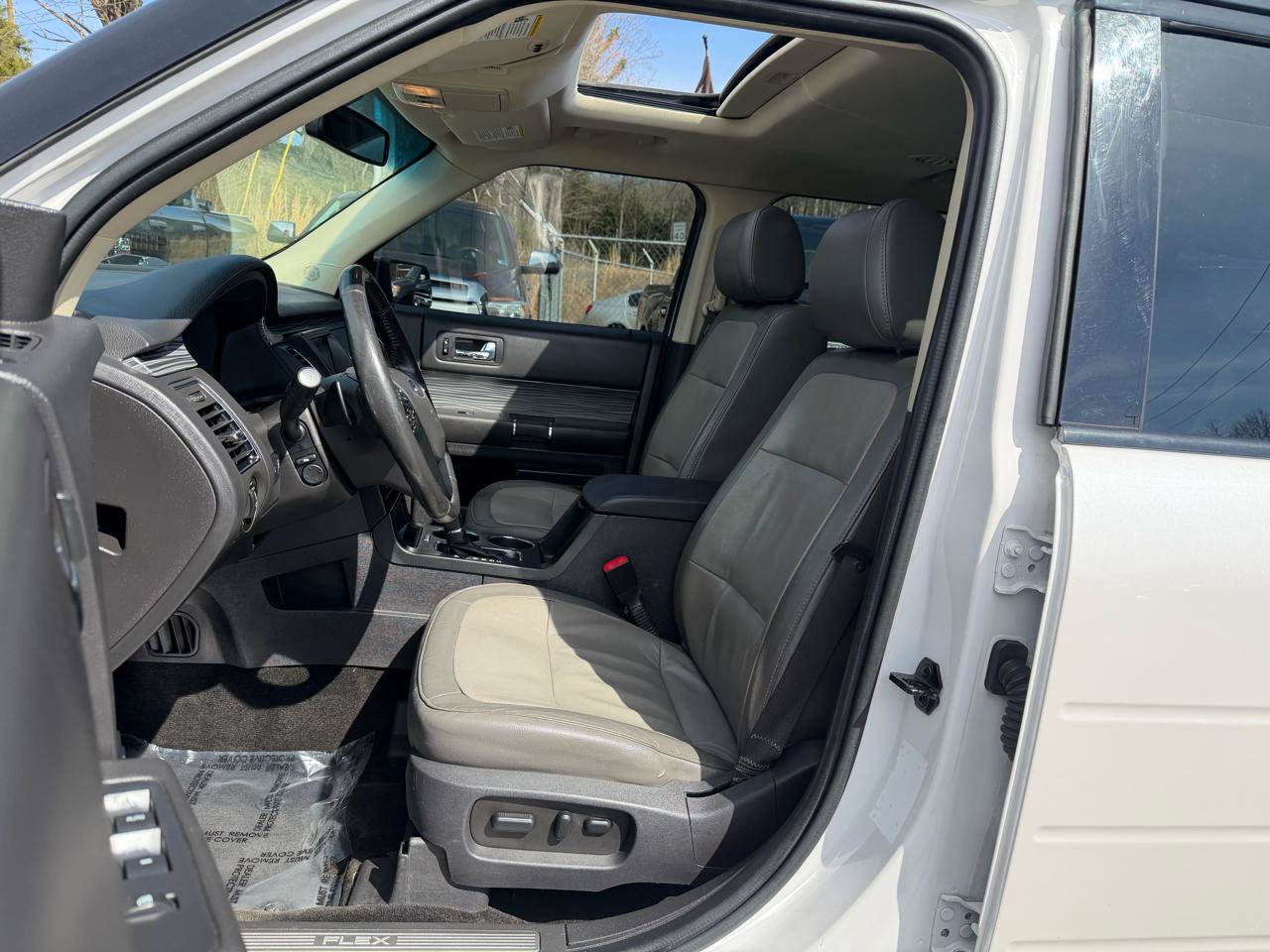 Used 2016 Ford Flex Limited w/ Equipment Group 303A AWD/4WD image 12