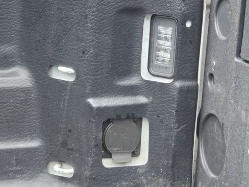 Certified 2025 GMC Sierra 1500 SLT image 24