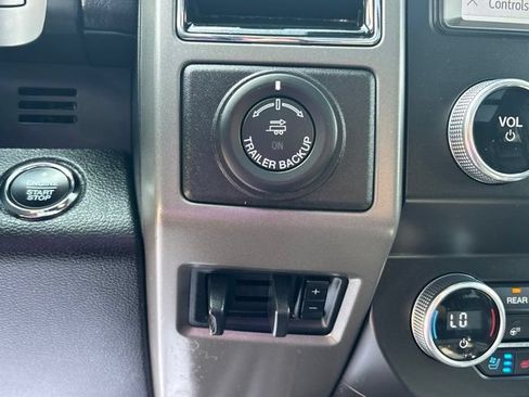 Used 2021 Ford Expedition Max XLT AWD/4WD image 8