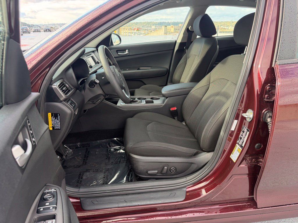 Used 2017 Kia Optima LX w/ Convenience Package FWD image 10