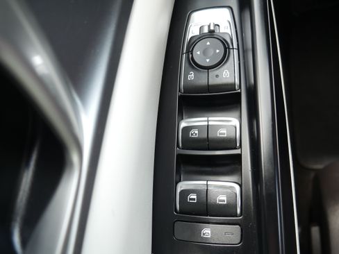 Used 2024 Kia Carnival LX FWD image 29