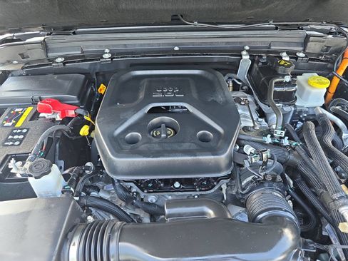 Used 2023 Jeep Wrangler Unlimited Rubicon 4xe AWD/4WD image 29