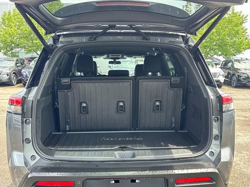 New 2026 Nissan Pathfinder Rock Creek AWD/4WD image 13