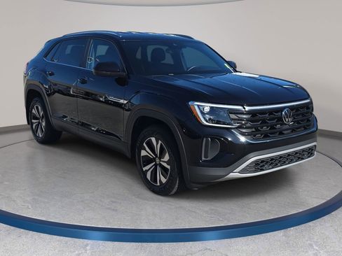 Used 2024 Volkswagen Atlas Cross Sport SE AWD/4WD image 3