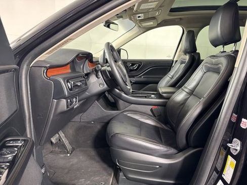 Used 2024 Lincoln Aviator Reserve AWD/4WD image 11