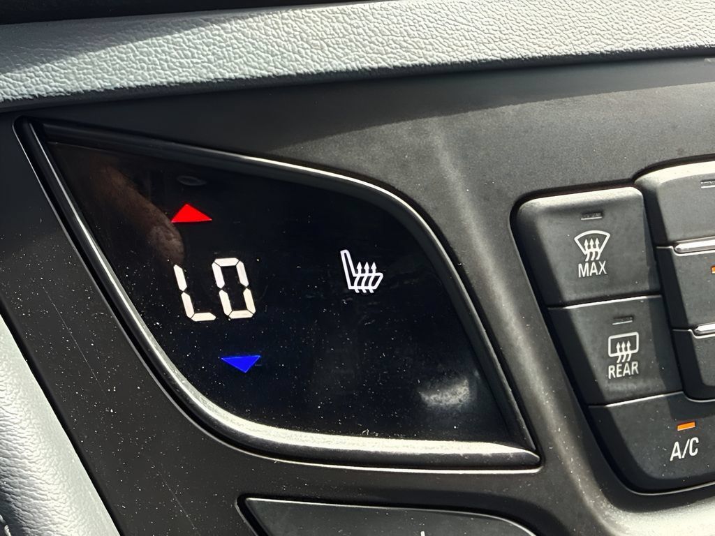 Used 2020 Buick Envision Essence FWD image 12