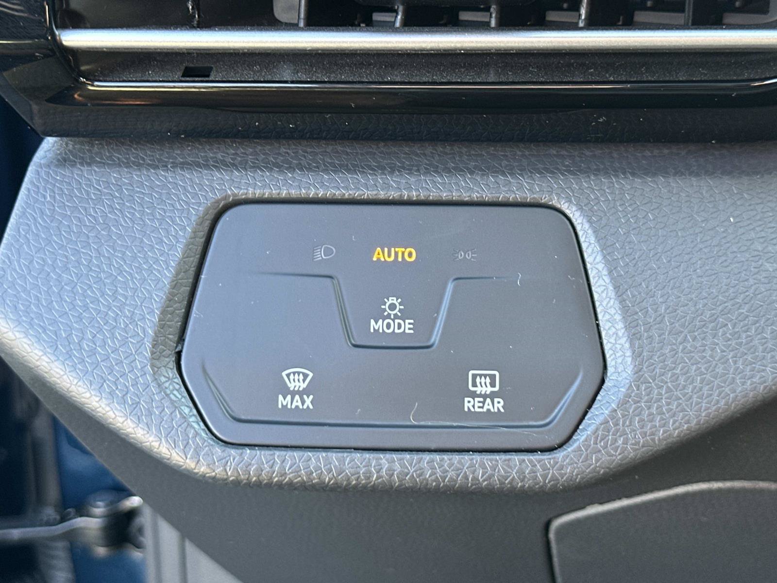 Certified 2023 Volkswagen ID.4 Pro RWD image 19