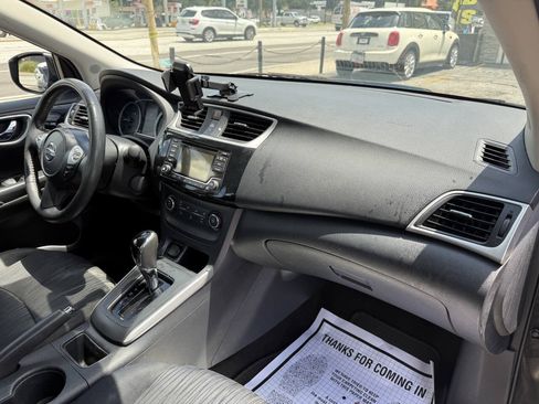 Used 2016 Nissan Sentra SV FWD image 25
