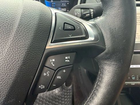 Used 2019 Ford Fusion Energi Titanium image 19