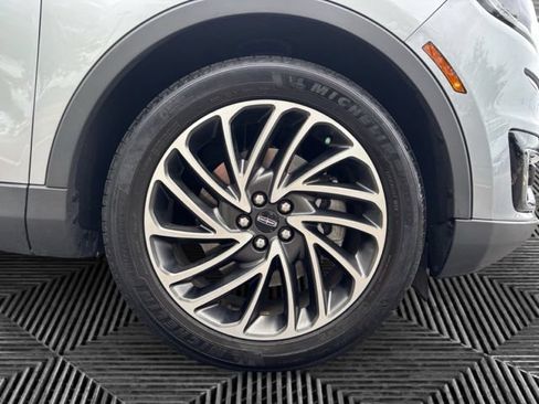 Used 2020 Lincoln Nautilus Reserve FWD image 31