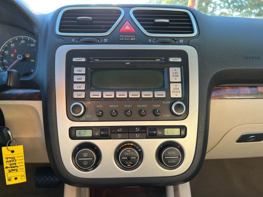 Used 2007 Volkswagen Eos 2.0T FWD image 19