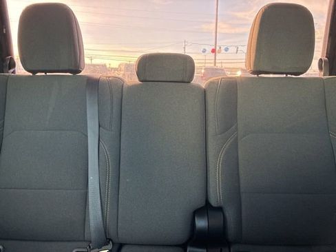 Used 2024 Jeep Gladiator Sport image 39