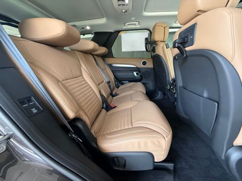 New 2026 Land Rover Discovery Limited Edition AWD/4WD image 35