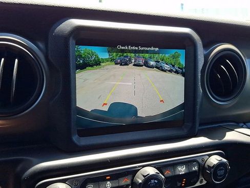Used 2021 Jeep Wrangler Unlimited Sport w/ Sun And Sound Package AWD/4WD image 32