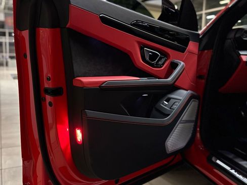 Used 2022 Lamborghini Urus image 27